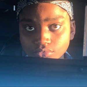 Meet your Posher, Aisha